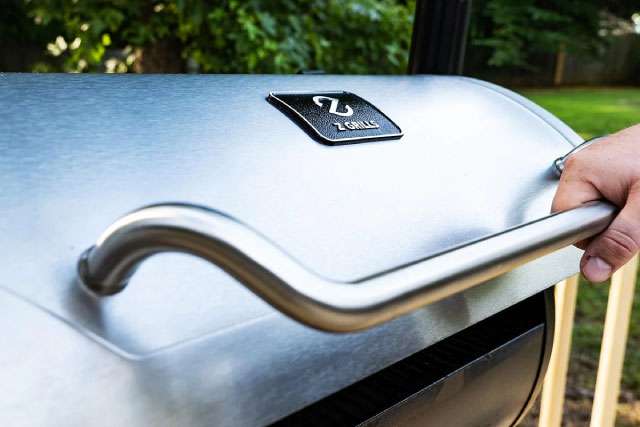 Z Grills Flagship 700d4e stainless steel lid with double wall insulated body