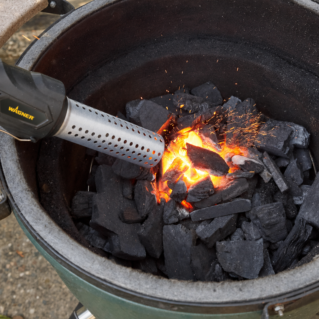 Wagner Electro-Torch lighting charcoal in Big Green Egg